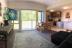 Cozy Apartment- Tranquil Haven in St Kilda's Heart